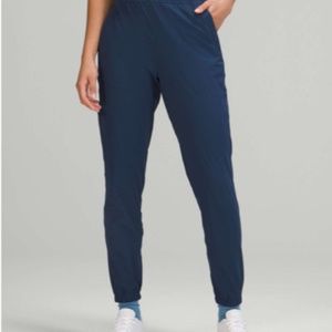 NEVER WORN lululemon high rise adapted state mineral blue